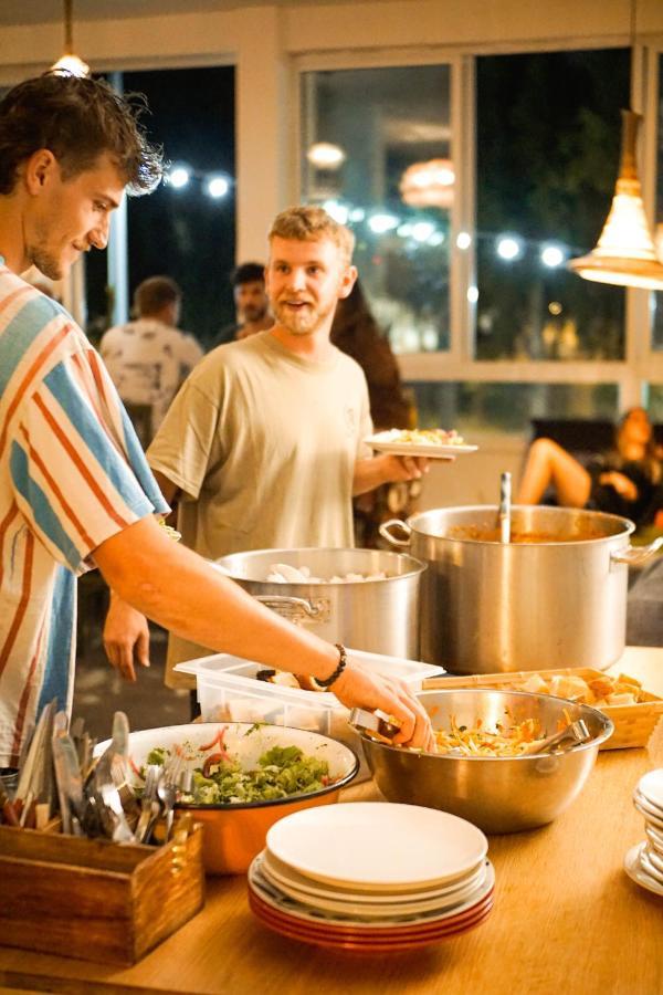 Jungle Jaffa Hostel Age 18 To 45 Тель-Авів Екстер'єр фото