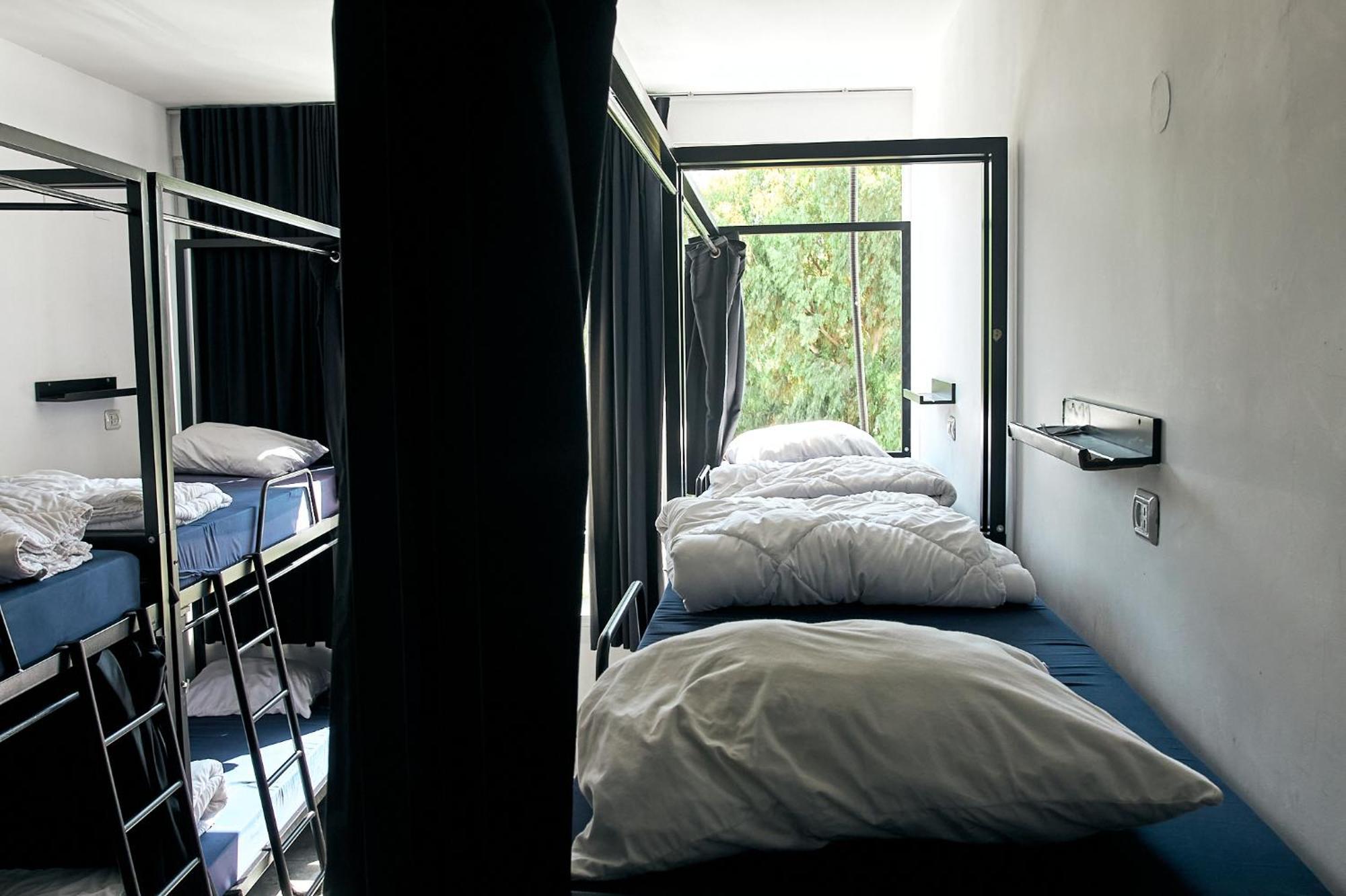 Jungle Jaffa Hostel Age 18 To 45 Тель-Авів Екстер'єр фото