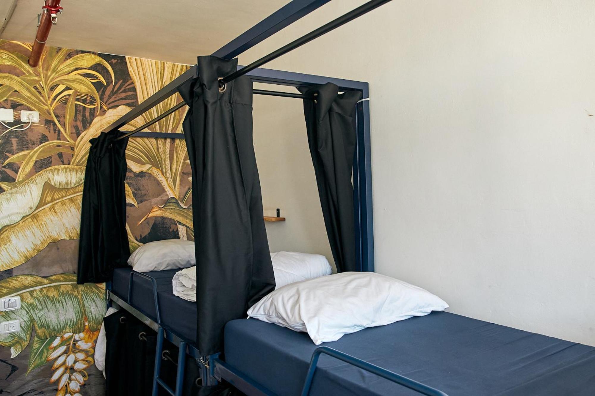 Jungle Jaffa Hostel Age 18 To 45 Тель-Авів Екстер'єр фото